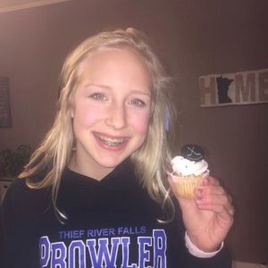 Meet your Posher, Ava